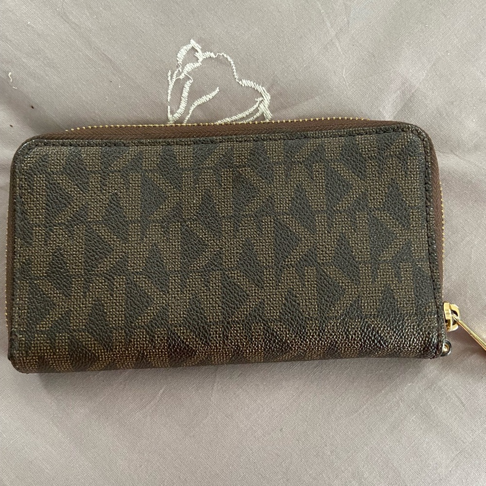 Michael Kors wallet-Brown EUC